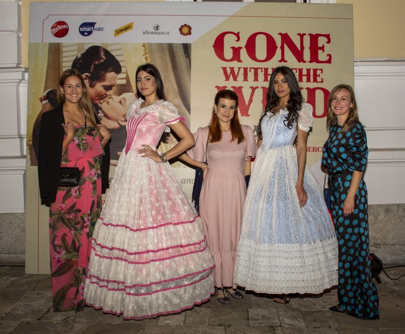 Održan “Gone with the wind Party” magazina Diplomacy&Commerce 30 DSC6664