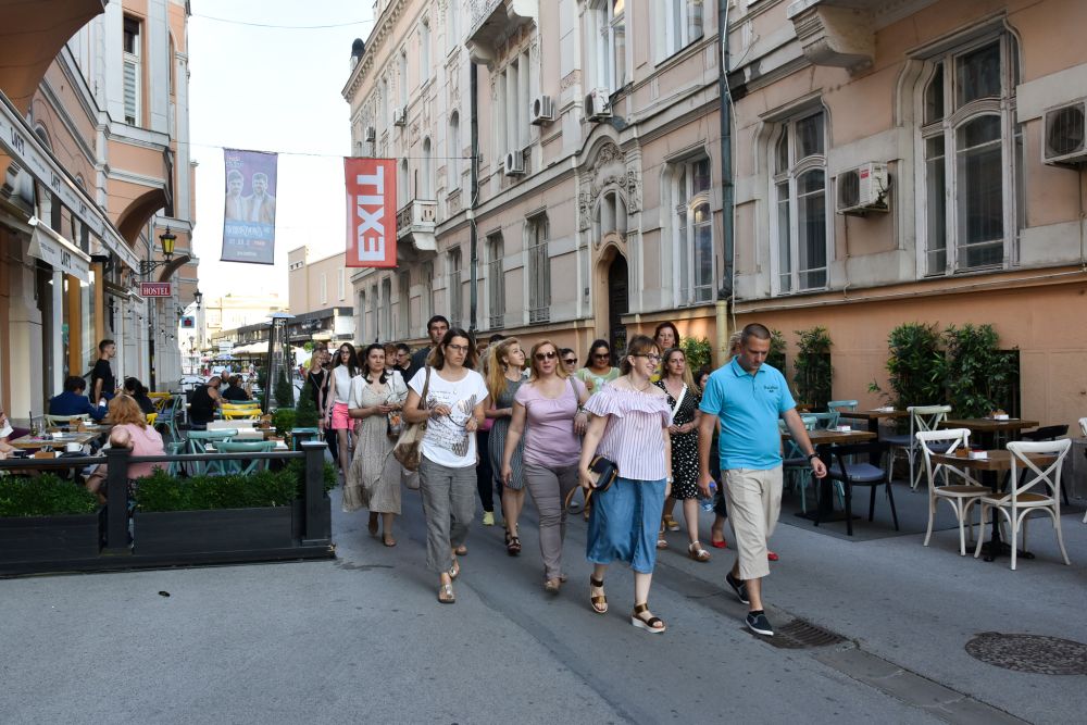 Pogledajte kako je bilo na tematskoj turi "Novosadski dani slavnih pisaca" 7 MUG 6577