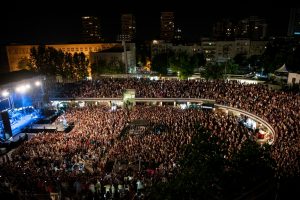 SAMO LJUBAV: Toni Cetinski napravio spektakl na krcatom Tašmajdanu! (FOTO) 4 Toni Cetinski 5