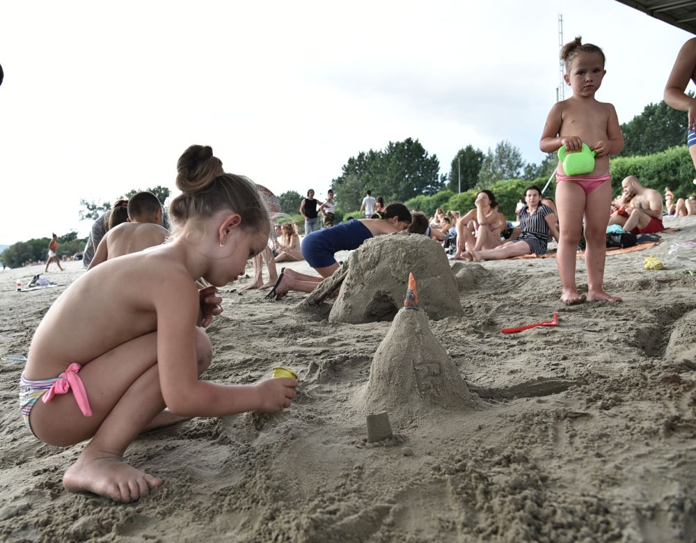 Dvorci od peska pre kiše na Štrand Summer Festu 12 1669