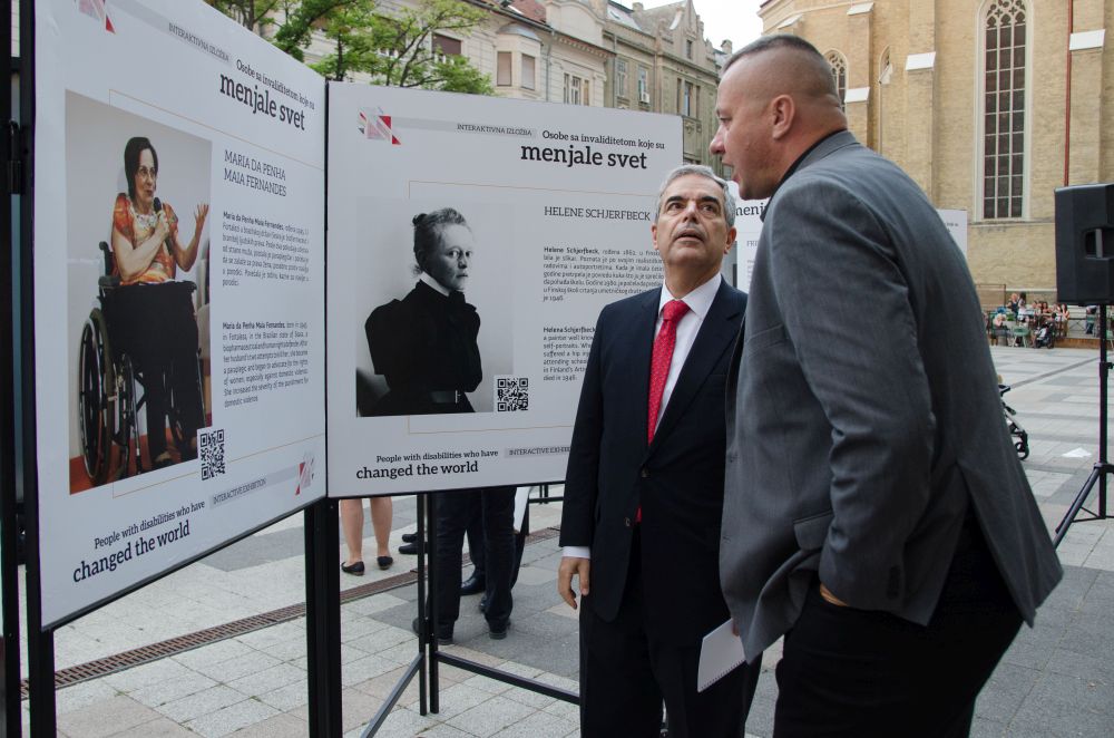 Otvorena izložba "Osobe sa invaliditetom koje su menjale svet" 19 DSC 5593