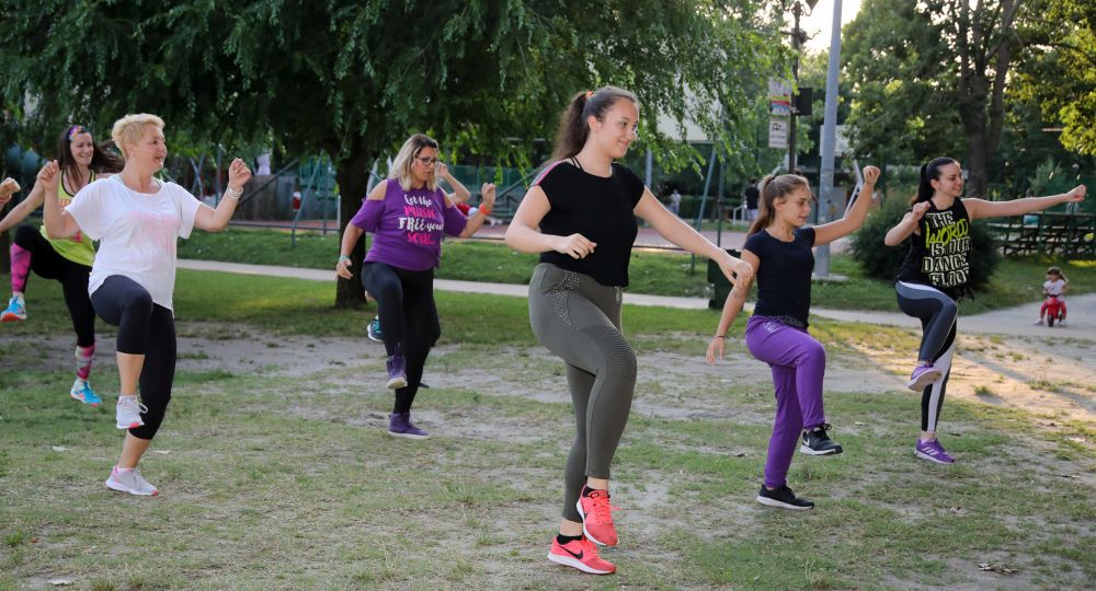 Zumba Fitness sa Mimom nedeljom na Štrand Summer Festu 11 HADR6149