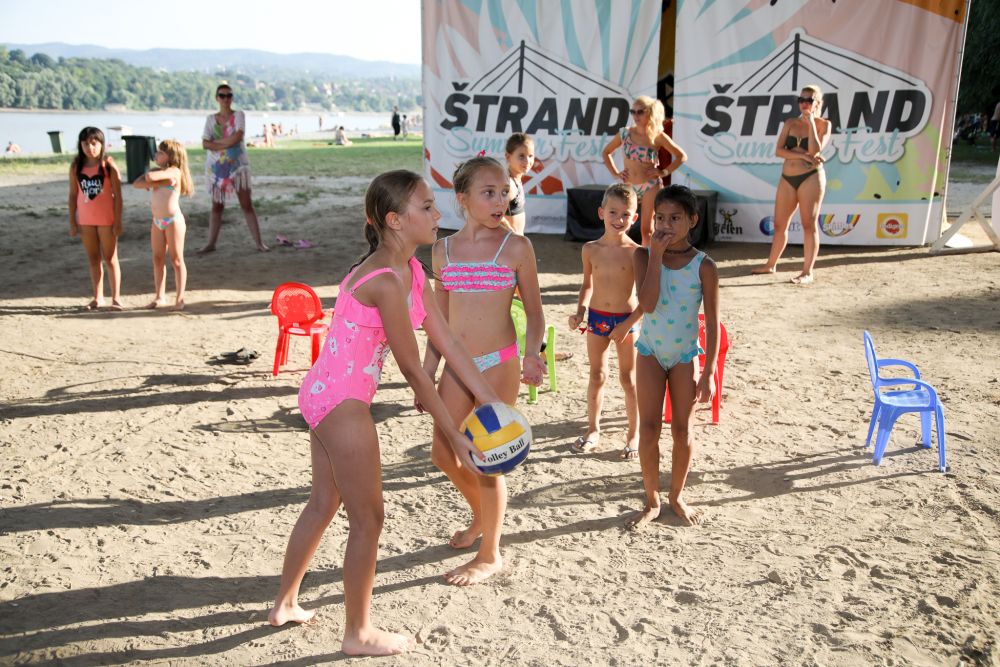 Nastup dečijeg hora "Bubamara" i filmsko veče na Štrand Summer Festu 2 HADR6624
