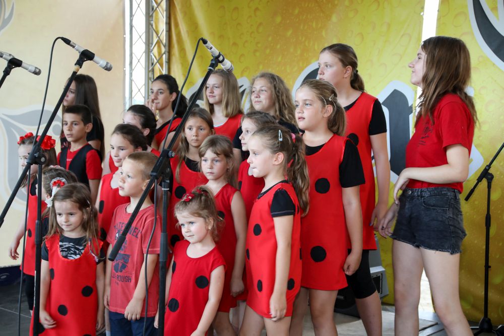 Nastup dečijeg hora "Bubamara" i filmsko veče na Štrand Summer Festu 10 HADR6768