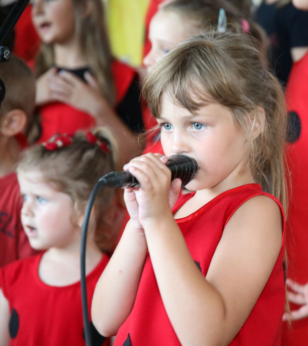 Nastup dečijeg hora "Bubamara" i filmsko veče na Štrand Summer Festu 14 HADR6810
