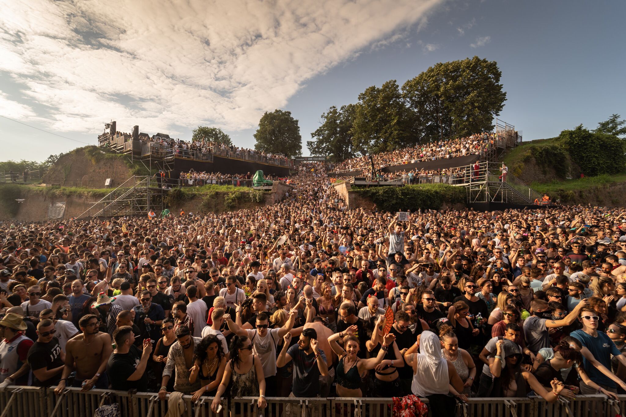The Chainsmokers sinoć na Exitu, večeras Greta Van Fleet i Solomun +1 5 exit 4