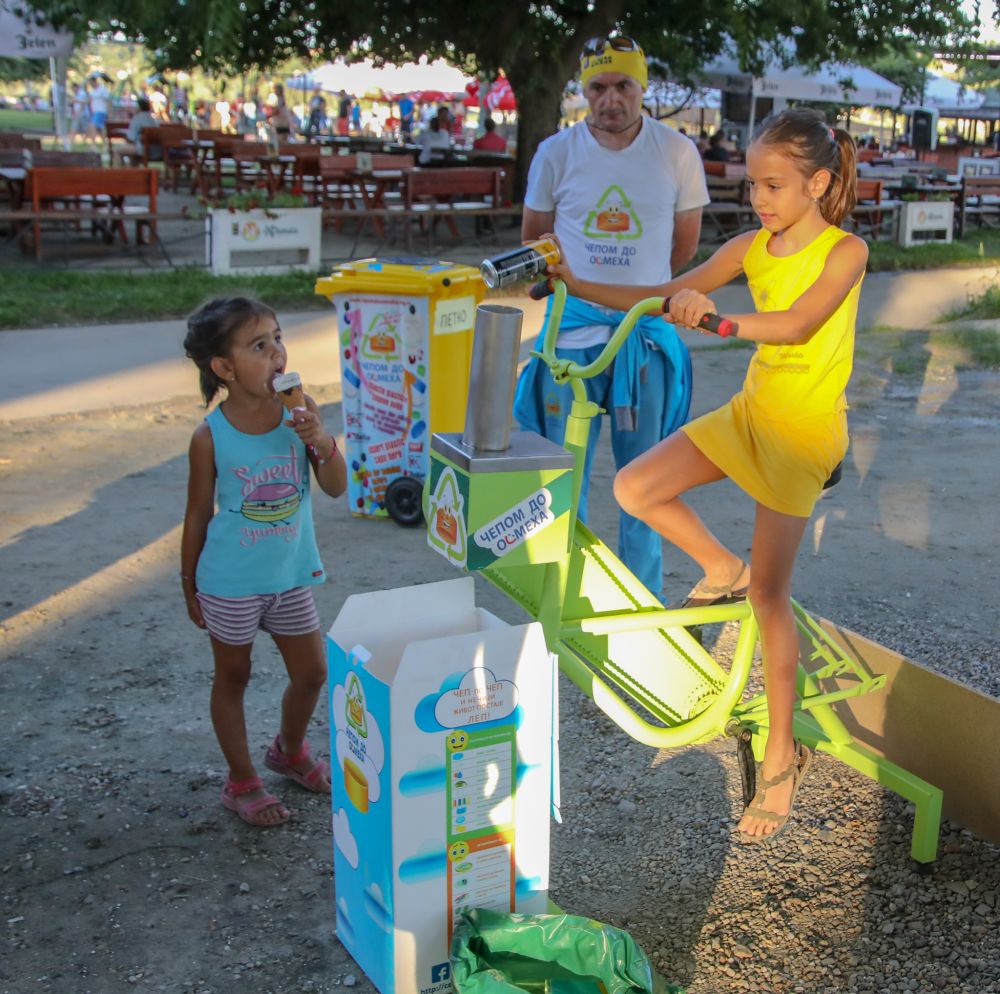 Eko nedelja, zaboravljene dečije igre i bend "Two fingers" na Štrand Summer Festu 12 HADR9145