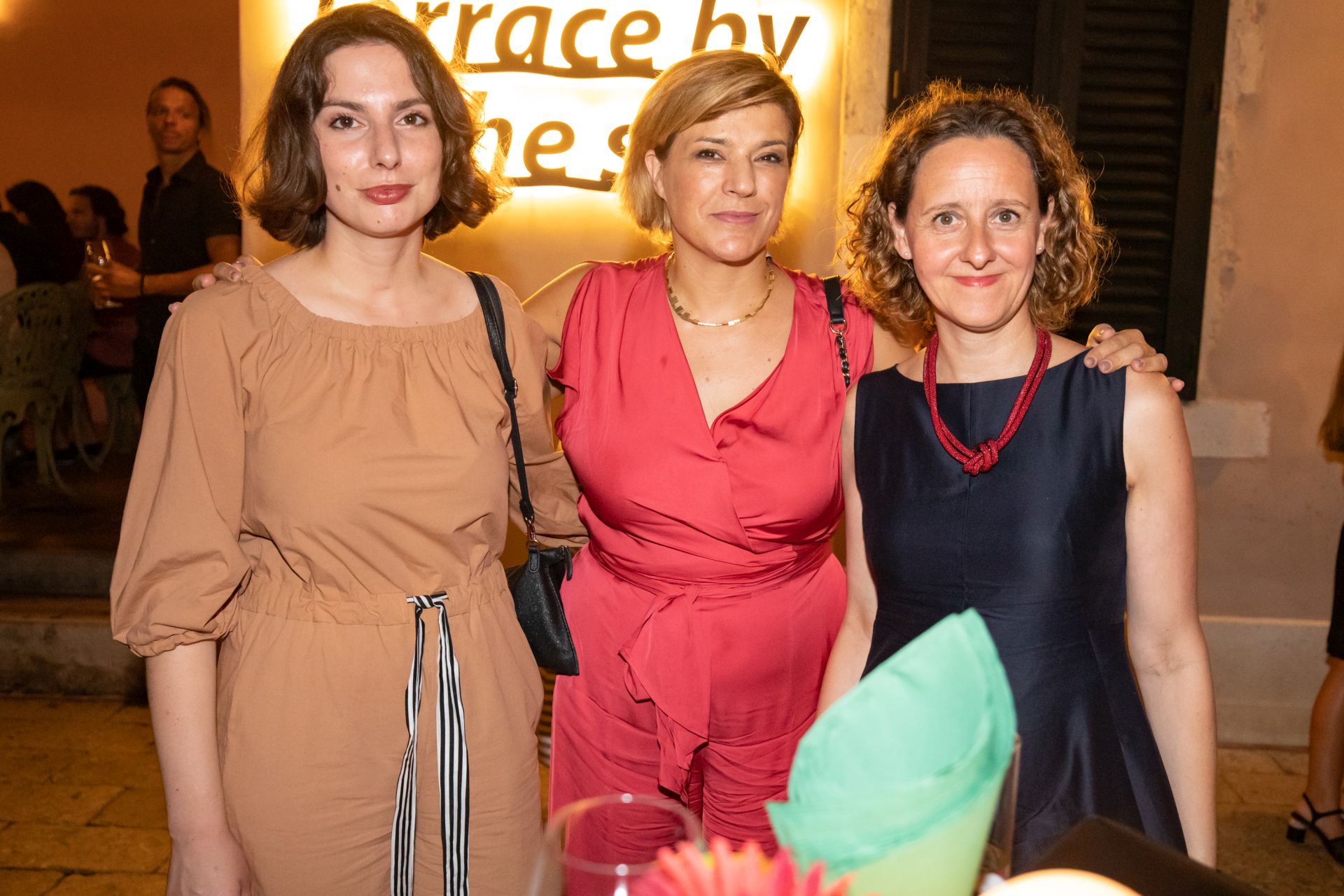 Vojnovićev "Geranijum" izveden na sedamdesetim Igrama 5 Marina Pejnović Dora Ruždjak Podolski i Nina Obuljen Koržinek