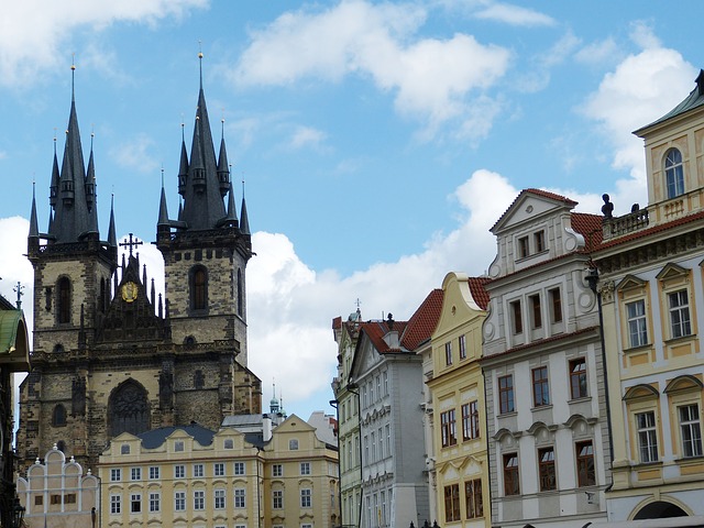 ANGAŽOVAN I "NOĆNI GRADONAČELNIK": Prag – fenomen preteranog turističkog buma 2 prag 10