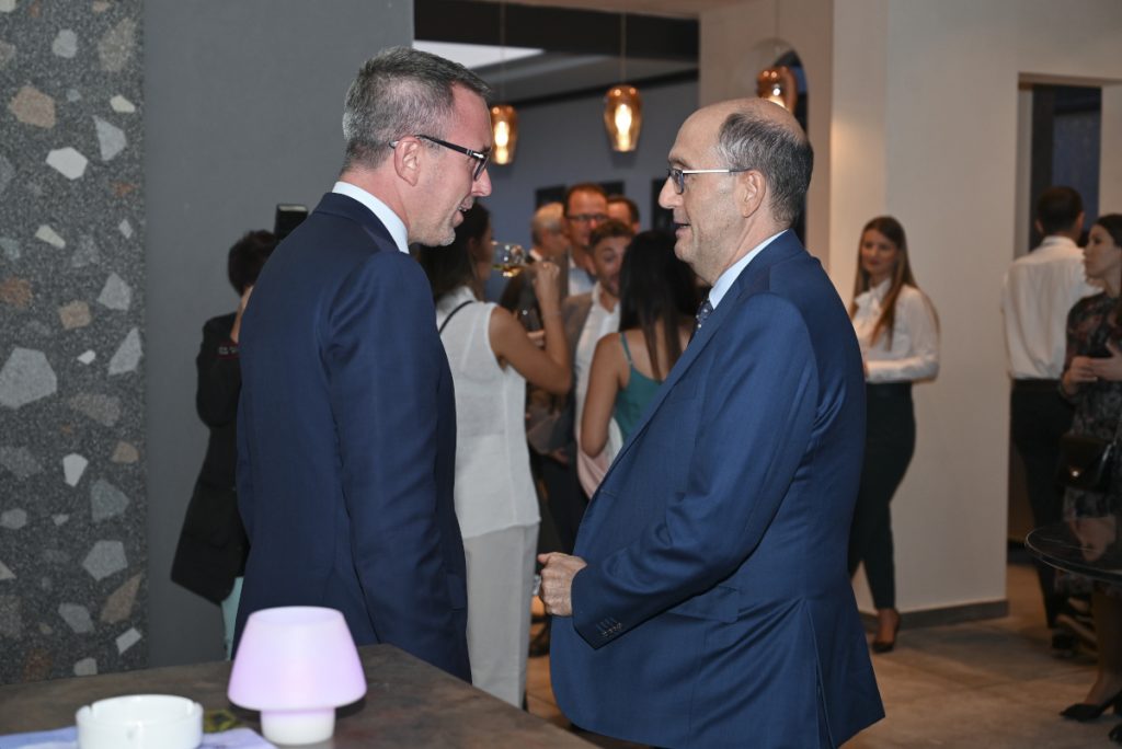 Conf industry 2