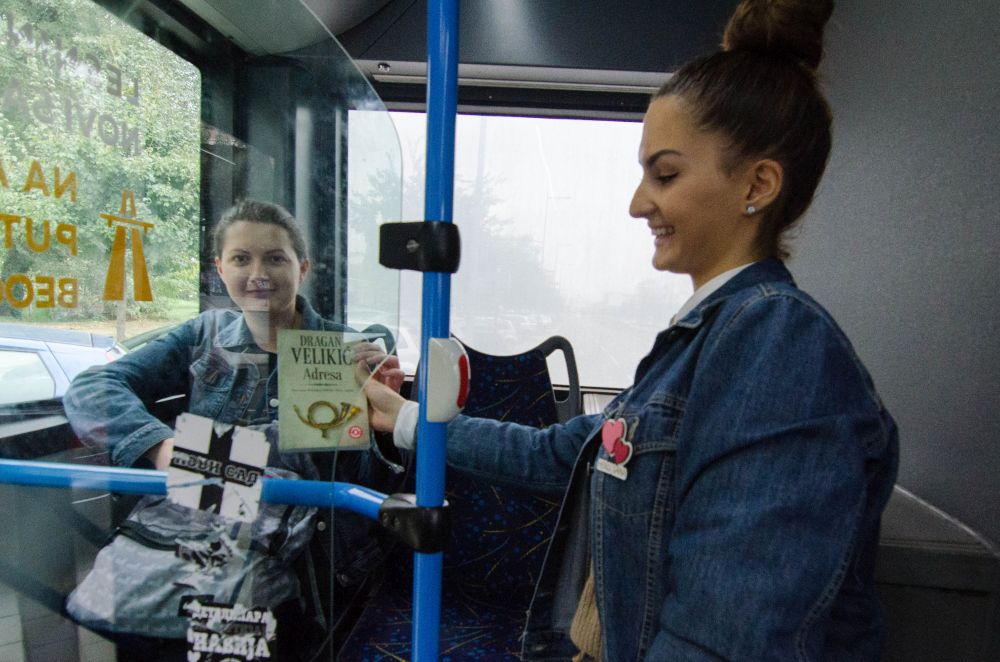 #BookTalk2019: Akcija deljenja knjiga čitaocima i danas u javnom prevozu! 11 DSC 0928