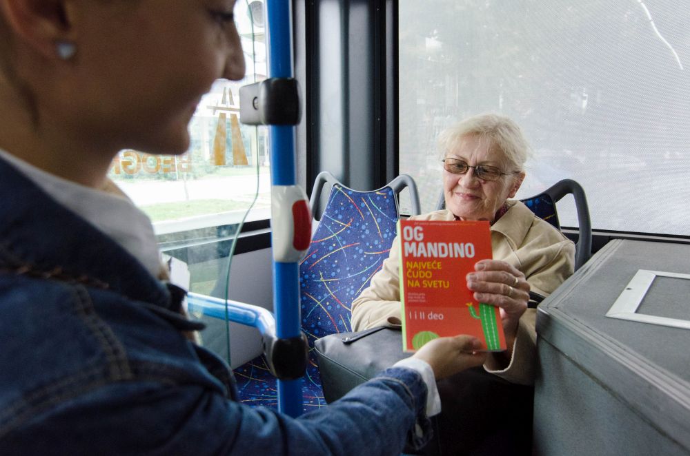 #BookTalk2019: Akcija deljenja knjiga čitaocima i danas u javnom prevozu! 17 DSC 0943