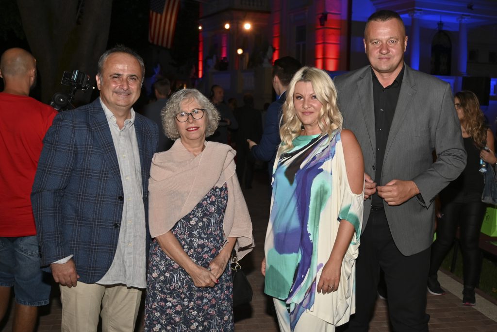 U.S. FASHION IN SERBIA 104