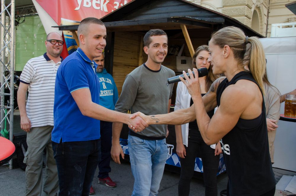 Novosadski Oktoberfest: Održano takmičenje u držanju krigli na Trgu slobode 25 DSC 6862