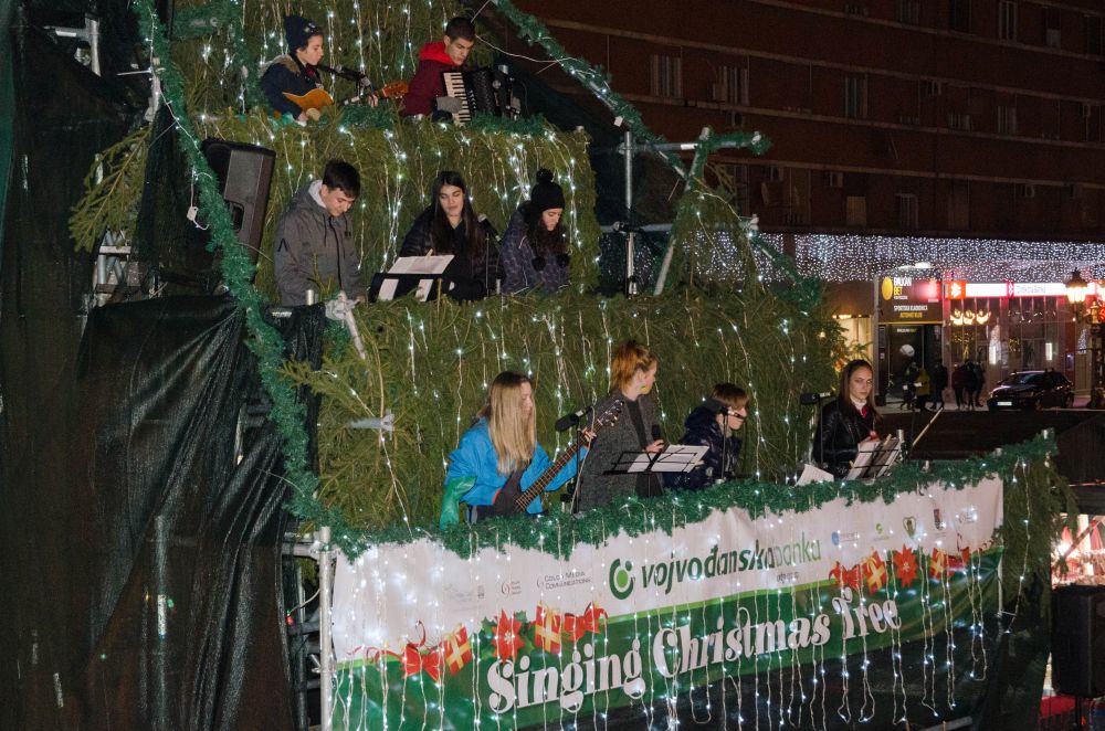 Dečiji hor "Čarobne frulice" danas na Novosadskom Winter Festu 1 DSC 1306
