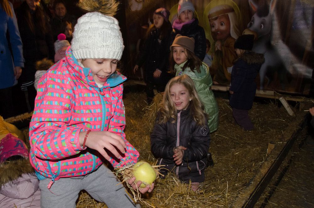 Dečiji hor "Čarobne frulice" danas na Novosadskom Winter Festu 16 DSC 1440