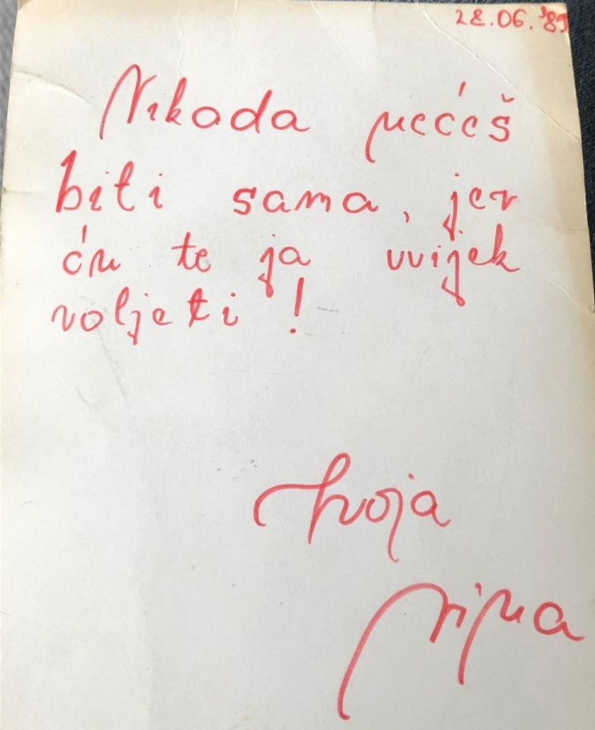 TI SI MOJE NAJVEĆE BLAGO: Nina Badrić emotivnom porukom čestitala majci rođendan (FOTO) 1 Nina Badric 1