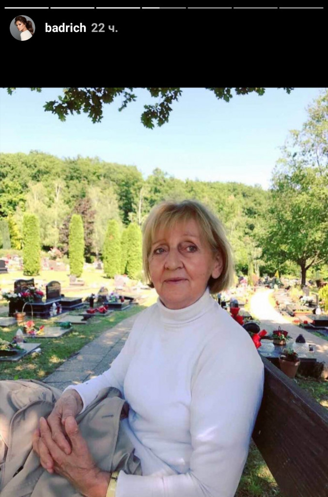TI SI MOJE NAJVEĆE BLAGO: Nina Badrić emotivnom porukom čestitala majci rođendan (FOTO) 5 Nina Badric 6