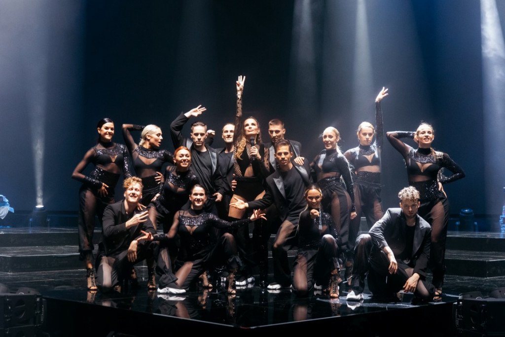 The Magic Tour 12