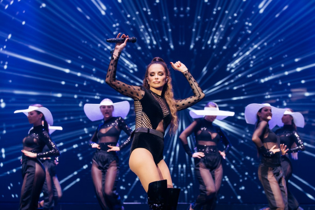 The Magic Tour 13