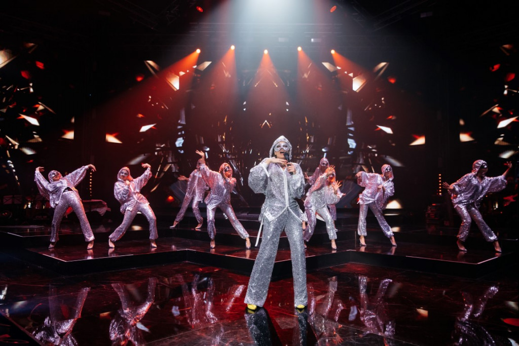 The Magic Tour 34