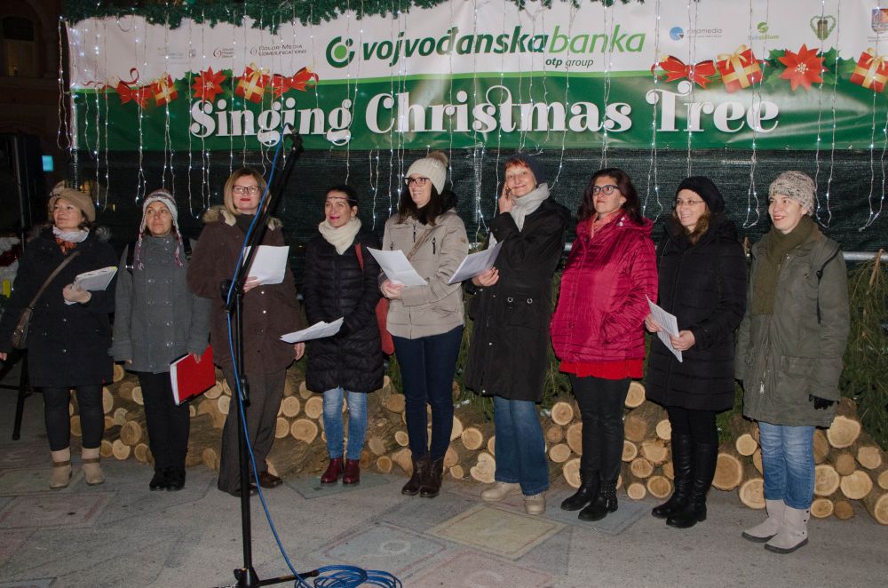 Hor "Bubamare", druženje sa Deda Mrazom i akustična svirka danas na Novosadskom Winter Festu 2 DSC 5746