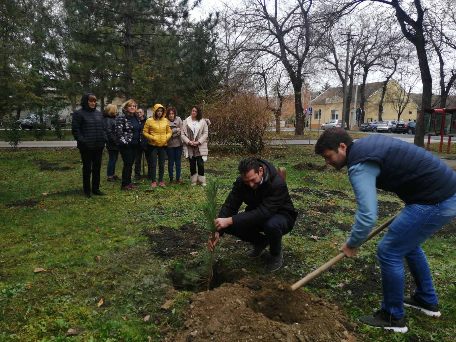 "NEDELJA ZA ZELENIJU VOJVODINU": Ozelenjavanje Opštine Nova Crnja 3 IMG 78e1b96a8fda9a7690c63549fabb4ce6 V