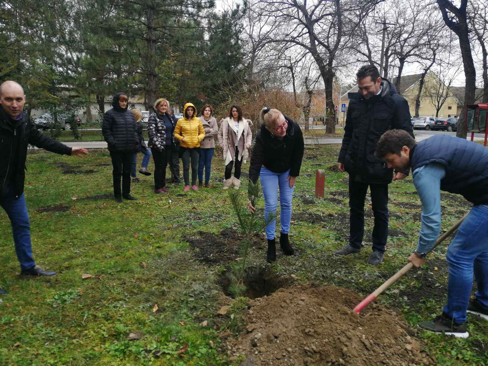 "NEDELJA ZA ZELENIJU VOJVODINU": Ozelenjavanje Opštine Nova Crnja 4 IMG 98fca95955276871a381b8835c4369b6 V