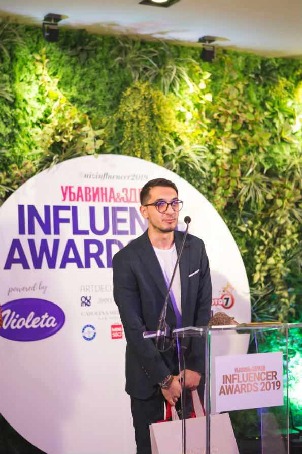 Influencer 1 353