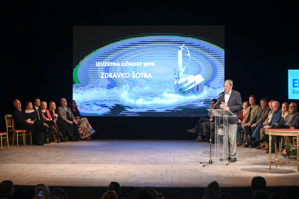 SVEČANOST U NARODNOM POZORIŠTU: Dodeljene nagrade "Izuzetne ličnosti 2019" 4 Izuzetne ličnosti 2019 104