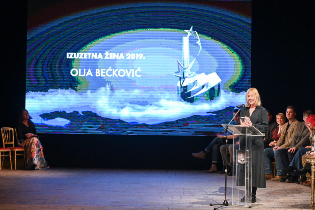SVEČANOST U NARODNOM POZORIŠTU: Dodeljene nagrade "Izuzetne ličnosti 2019" 2 Izuzetne ličnosti 2019 87