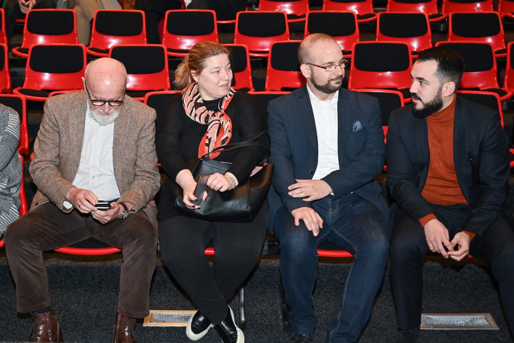 FDU PODRŽAVA TREZNO I OPREZNO: Udruženje pivara Srbije realizovalo projekat pet kratkih filmova za promociju odgovorne konzumacije piva 2 trezno i oprezno 4
