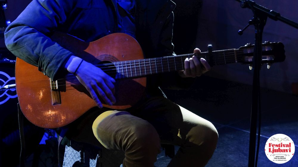 "Festival ljubavi": Novosađani uživali u zvucima gitare u centru grada 1 2 DSCF8604