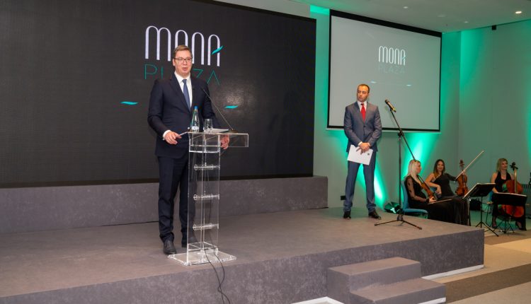 Mona Plaza 15