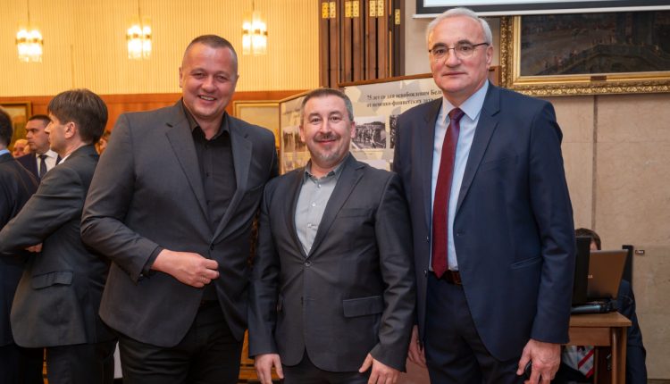 Rusija Dan branioca otadžbine 25