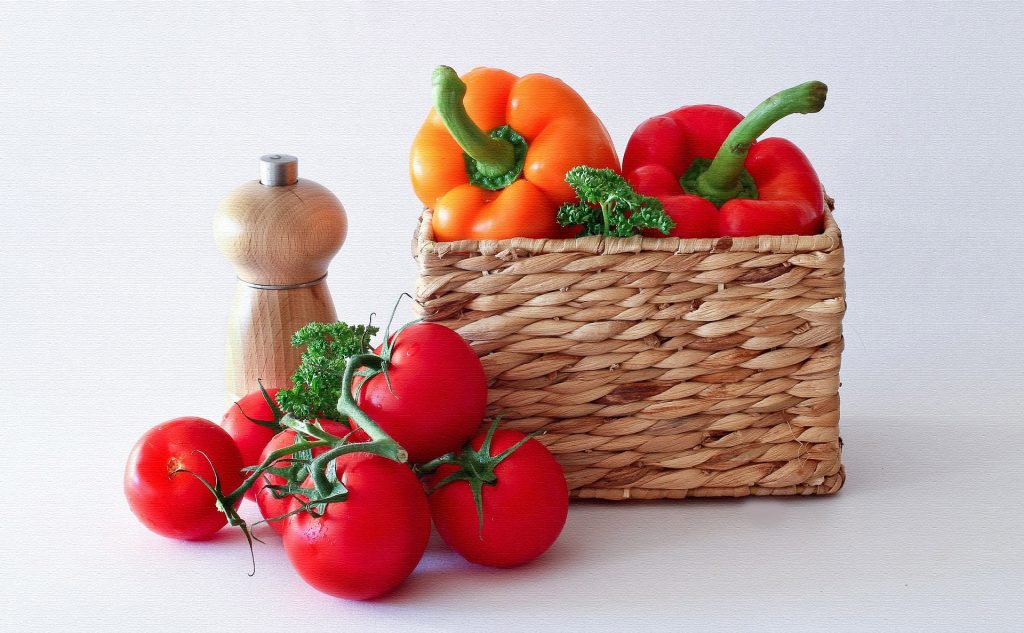 SNAŽAN ANTIOKSIDANS: Osam supernamirnica bogatih vitaminom C 1 paradajz i paprika