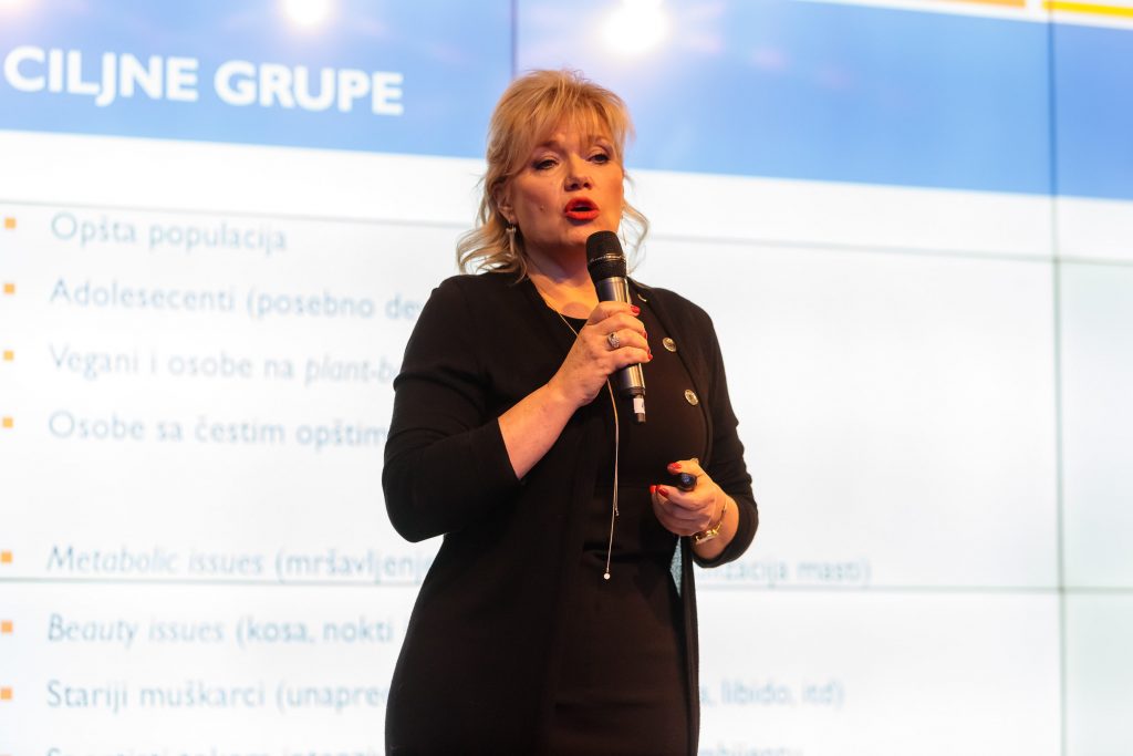 profesro dr Sanja Mazić prezentacija Aquariusa photo by Dejan Subotić 1