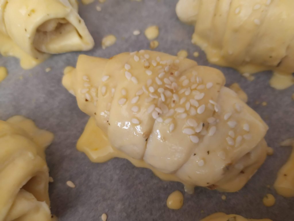 Recepti iz karantina: Kroasani sa pizza punjenjem Suzane Mitić 4 recept 1 2