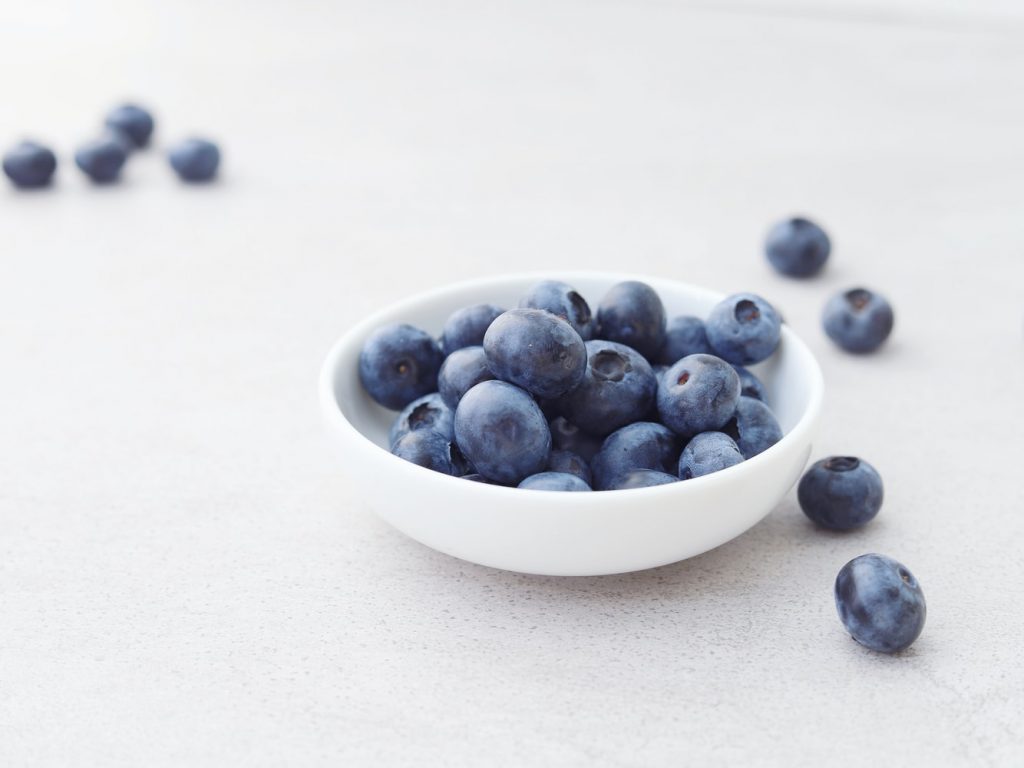 OČISTITE TELO OD TOKSINA: Bobičasto voće - izvor minerala, vitamina i enzima 2 borovnice unsplash.com