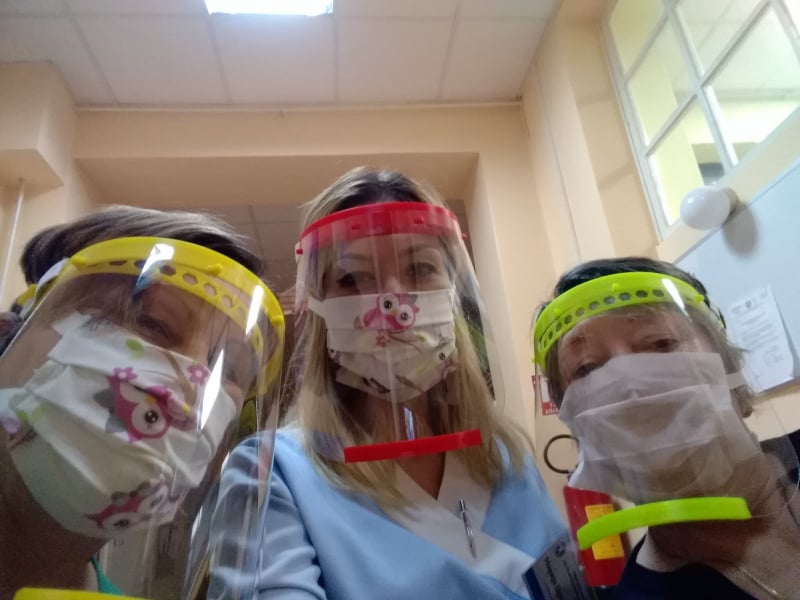Vizionari Srbije proizveli 65.000 vizira za medicinsko osoblje širom zemlje 2 5