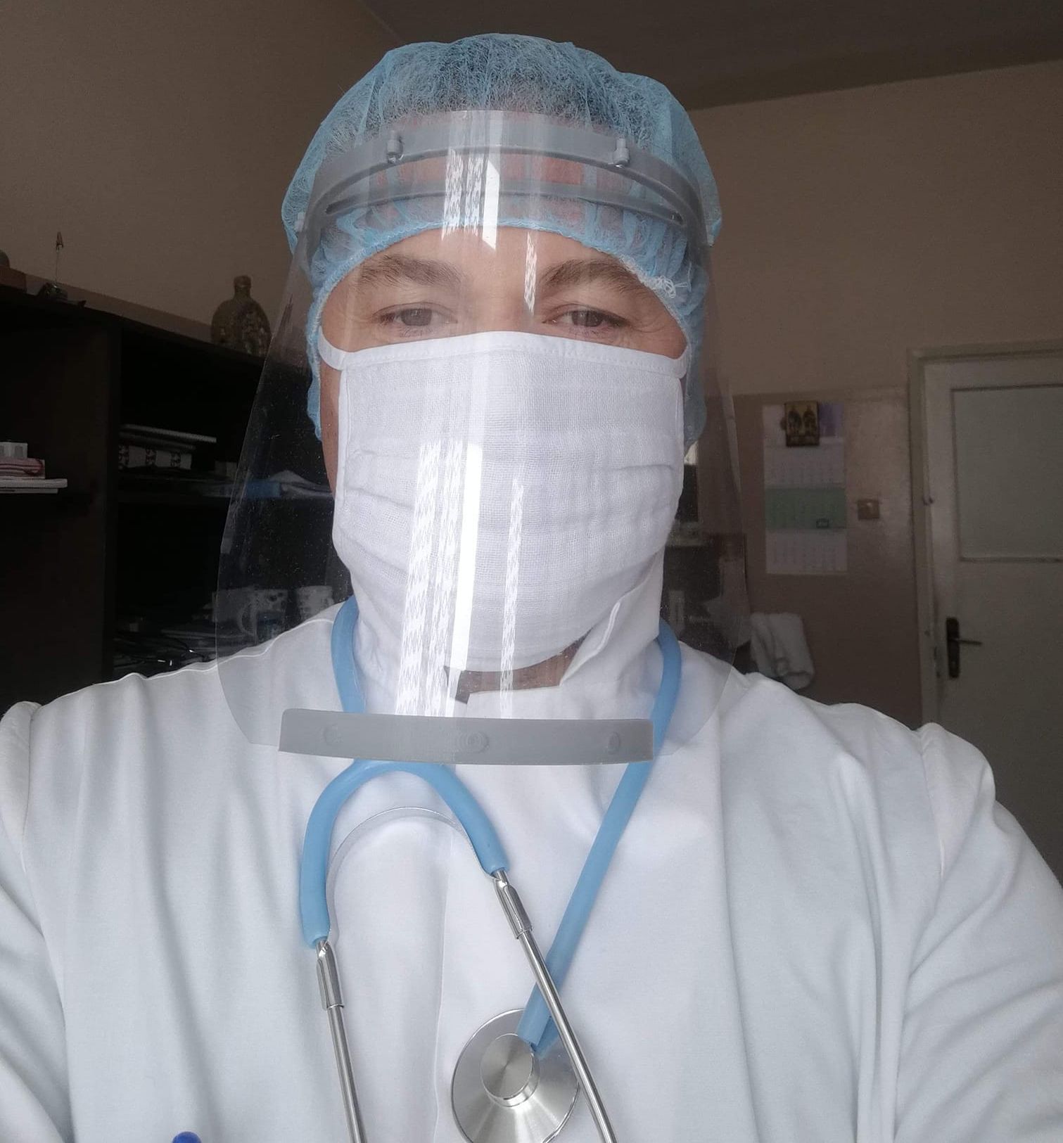 Vizionari Srbije proizveli 65.000 vizira za medicinsko osoblje širom zemlje 3 8