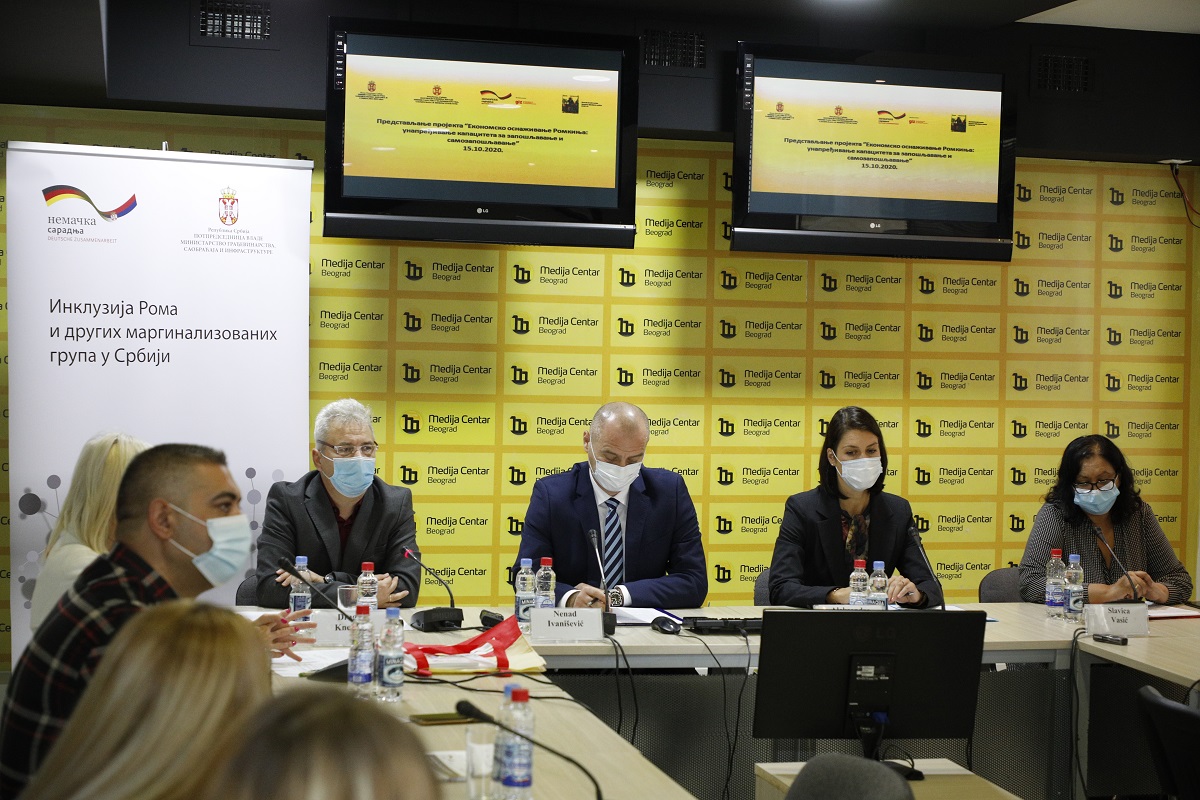 Dragan Knezevic Nenad Ivanisevic Aleksandra Dimic Ugrinaj i Slavica Vasic Medija Centar 15.10.