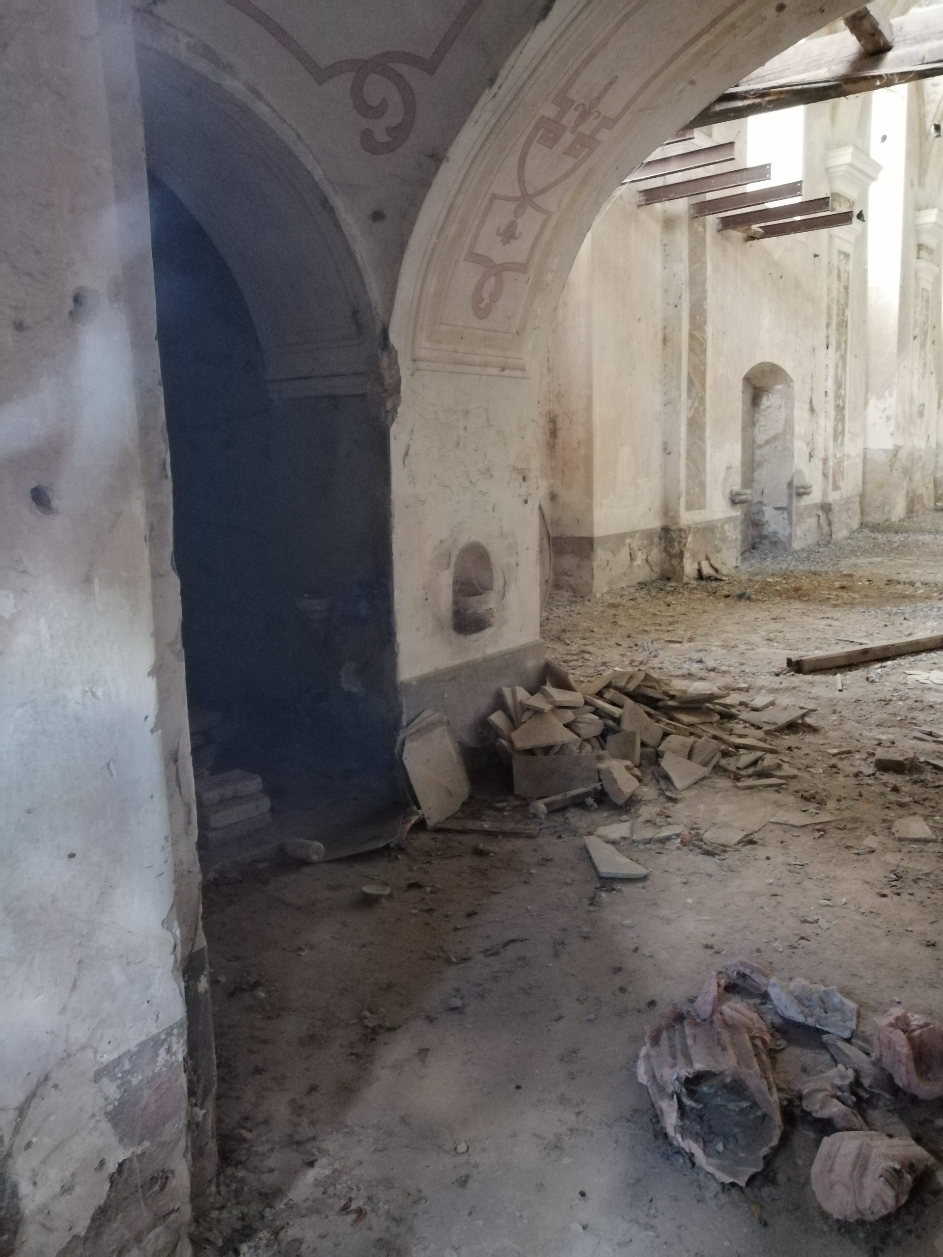Crkva svetog Ivana Krstitelja u Kolutu bez mise i vernika preti da se potpuno uruši 5 IMG 20200423 151730 scaled