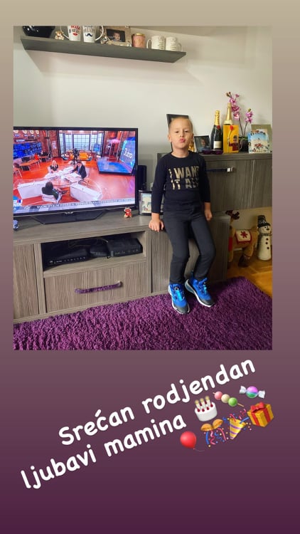 PONOSNA MAJKA: Dragana Mitar proslavila šesti rođendan sina Jovana (VIDEO) 1 dragana mitar 1
