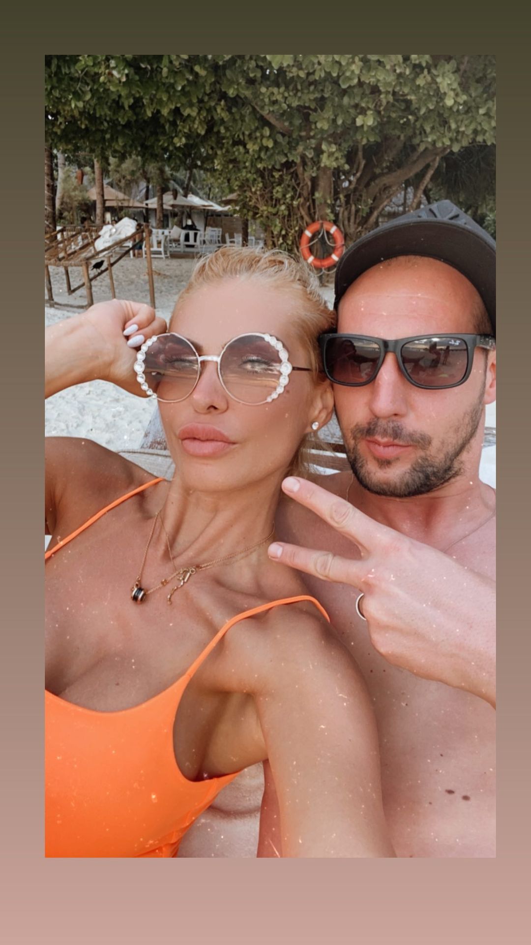UZ SRPSKE HITOVE: Snežana i Milan Borjan uživaju na Maldivima (VIDEO) 1 Snezana i Milan Borjan 1