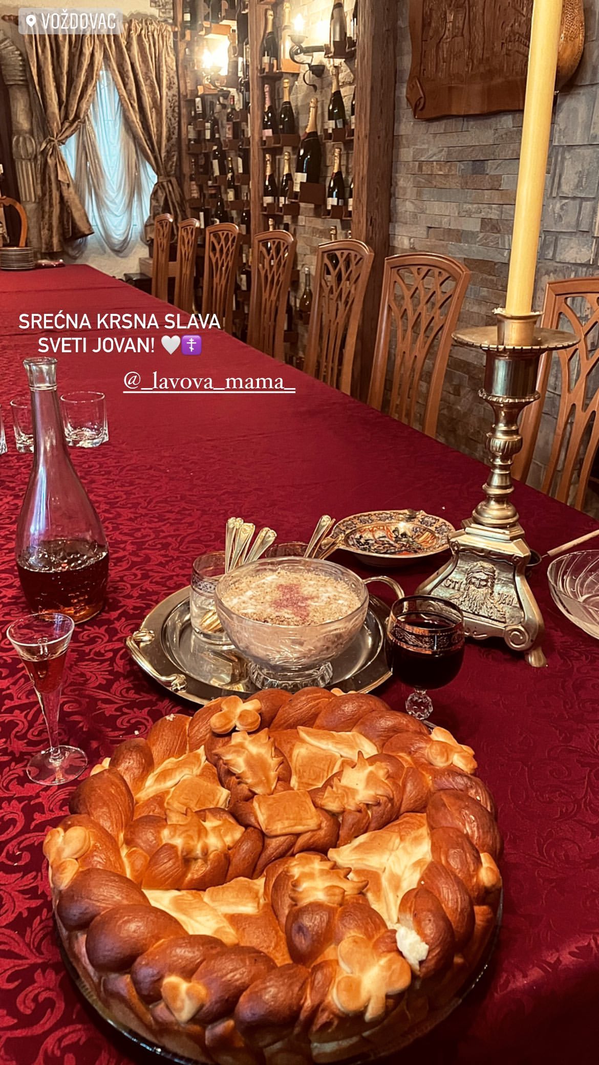 SLAVSKA TRPEZA JE SPREMNA: Katarina Grujić obeležava Svetog Jovana u krugu najbližih (FOTO) 1 katarina grujic slava