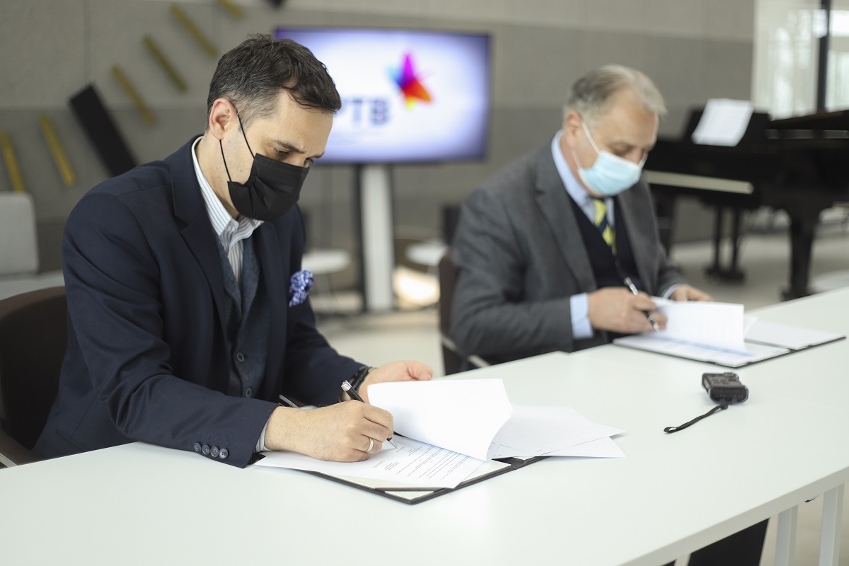 Radio – televizija Vojvodine medijski partner Fondacije „Novi Sad 2022 – Evropska prestonica kulture“ 2 Sporazum foto NSEPK U. Dožić 3