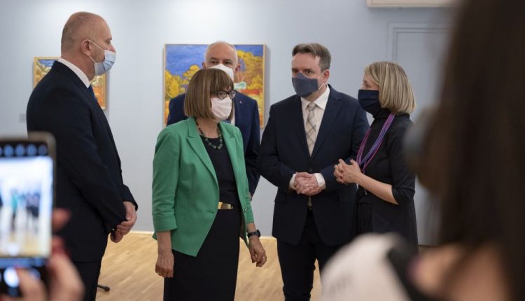 Legat Petra Dobrovića 32