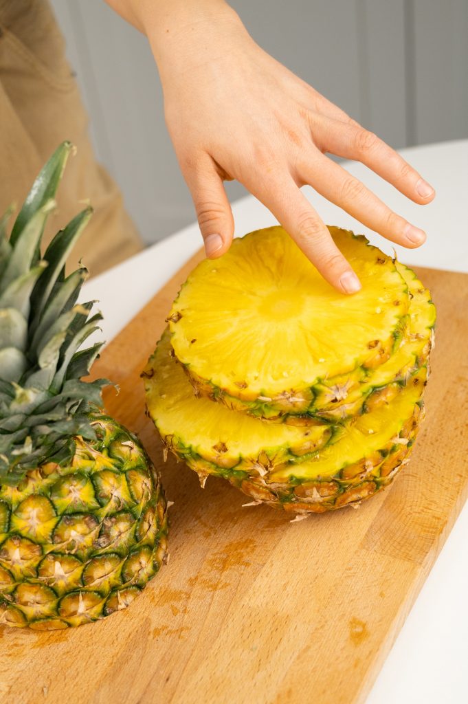 pexels ananas 2