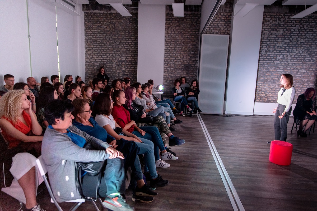 Poziv mladima za učešće na međunarodnom projektu „Omladinski angažovani teatar“ 2 ЕYE NET foto NS EPK 4